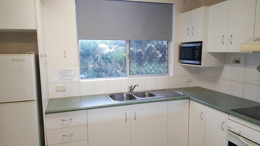 Wyuna Beachfront Holiday Apartments Gold Coast Exterior foto